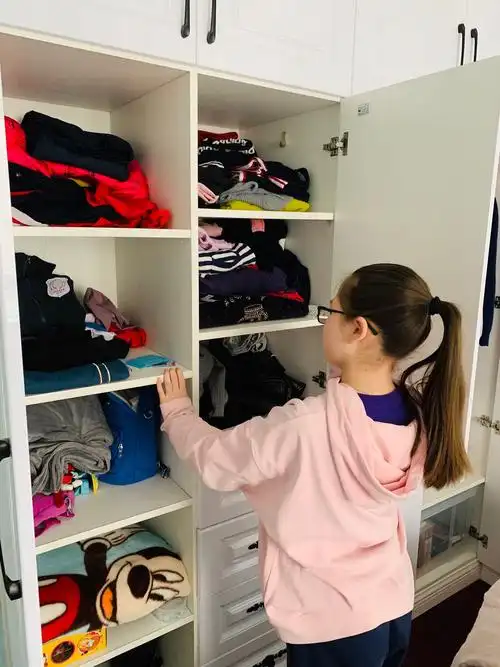 收纳冬装 整理衣橱