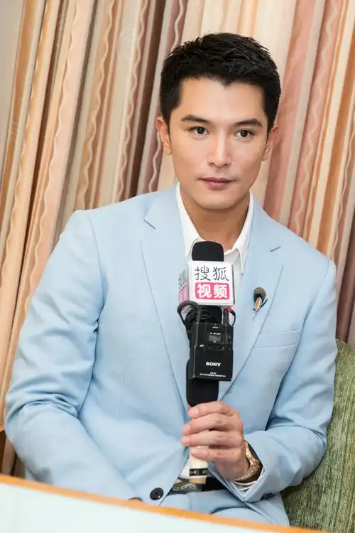 专访邱泽:并不注重外表的帅气,感情的事看缘分_娱乐