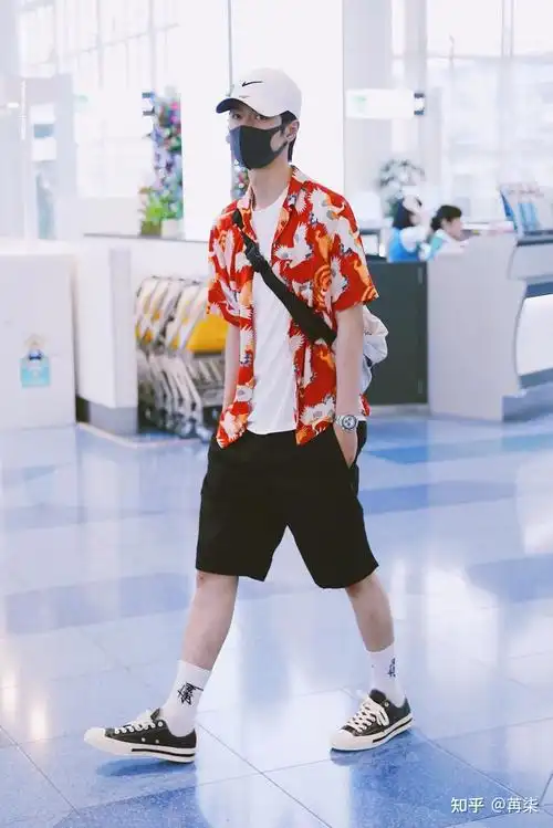 你见过哪些王一博超好看的机场全身照