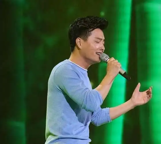 草根歌手云飞多年前曾经抛弃妻女现在终于得到了报应