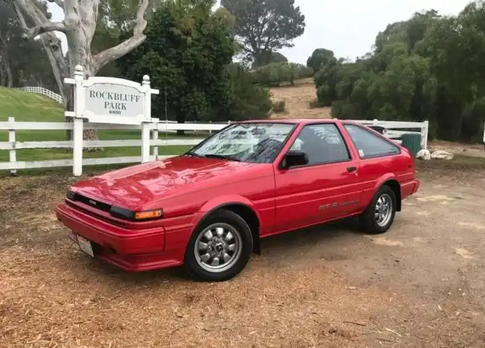 一辆1986年产的美版丰田ae86-爱卡汽车爱咖号