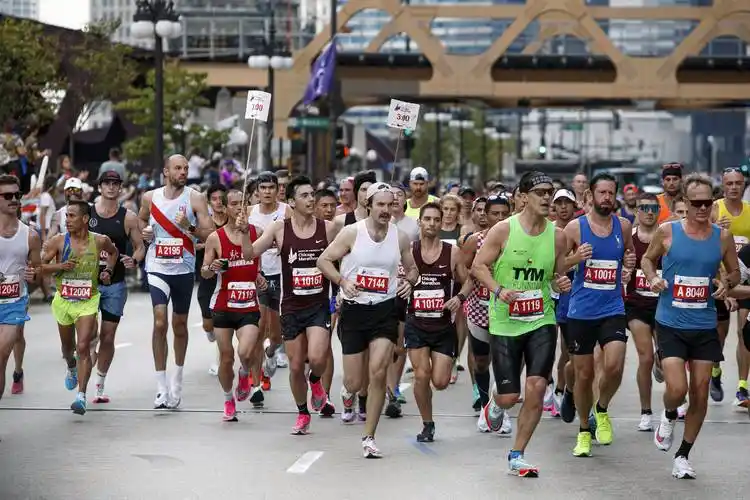 芝加哥举行马拉松赛