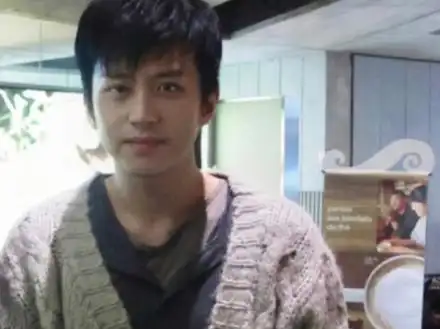 邓超早期旧照曝光:集颜值与搞笑于一身的男人