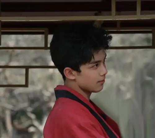 盛夏未来很多人都敢说吴磊真的很有混血感