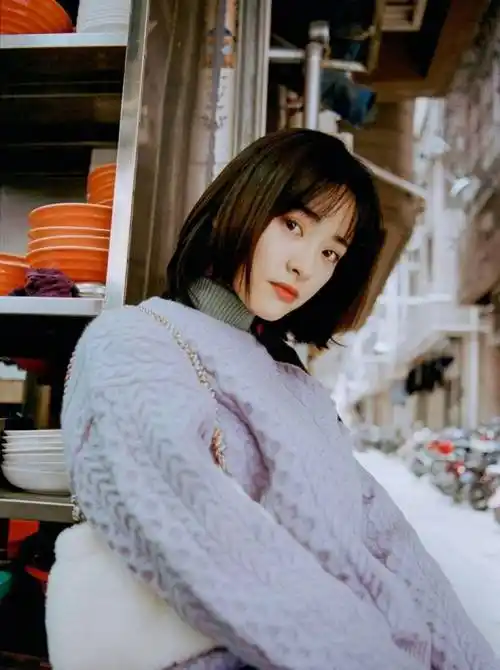 配短发元气又减龄,少女感十足_造型_look_上身