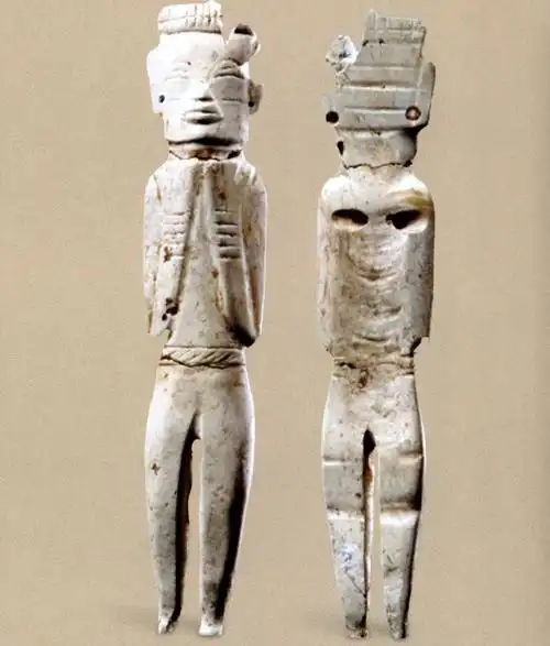 凌家滩遗址探秘,5300年前发达的玉器文明,是良渚的"叔父辈"