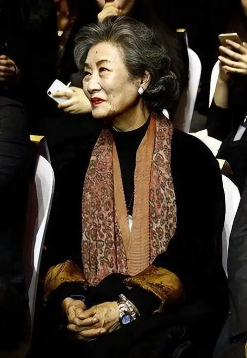 83岁老戏骨吕中嫁给镇元大仙吴桂苓一双儿女皆是龙凤