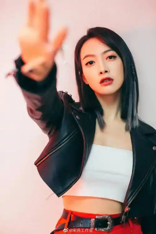 三十多岁的宋茜,靠什么既有少女娇羞又如此有气场的?插图1