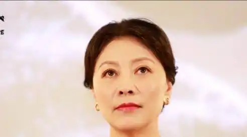 她是张嘉译的前妻,得病症遭丈夫分手,如今56岁却靠女儿跑龙套养_岳红