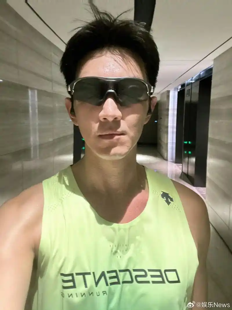 林更新近照,又瘦了好多