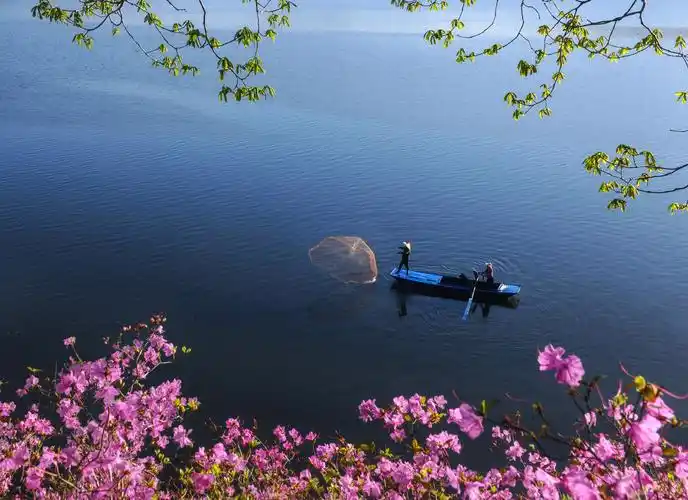 王苹提交的作品王苹山水相依处景色最诱人2