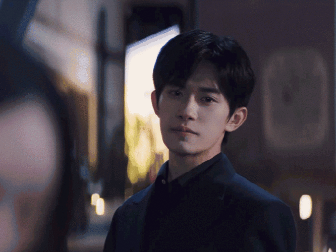 易烊千玺的手杖