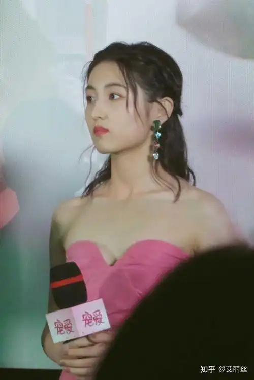 张子枫的相貌是如何变得这么好看的?