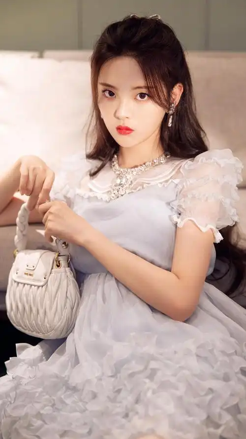 杨超越个人资料介绍(她是哪里人,身高体重是多少)-第8张图片-索考网