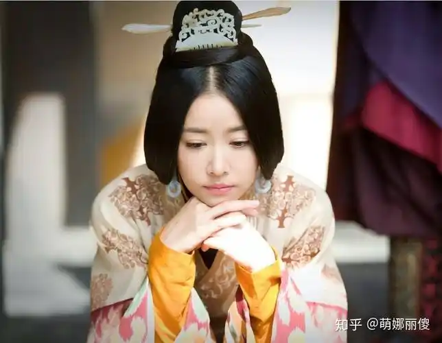 影视剧《秀丽江山之长歌行》中阴丽华(林心如 饰),发髻前端插玉梳