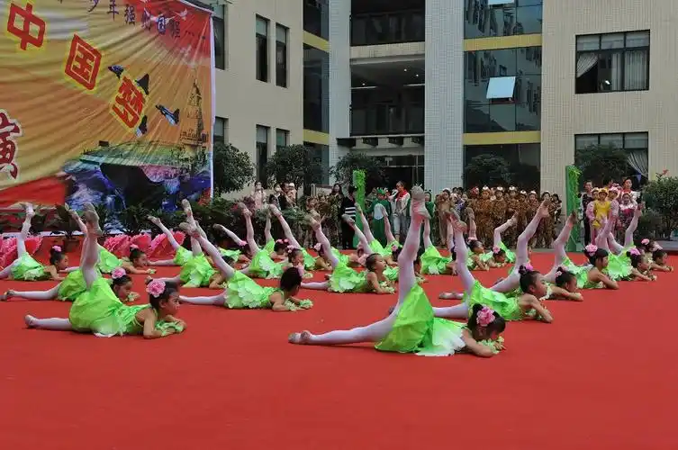 2013年筠连县胜利街小学庆"六一"花絮