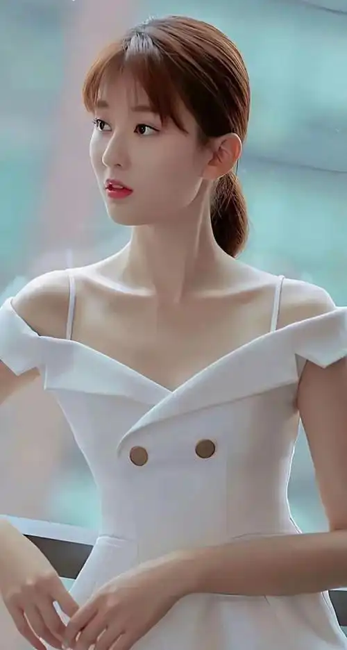 乔欣:灵动与优雅的时尚女神|写真照|独特魅力_网易订阅