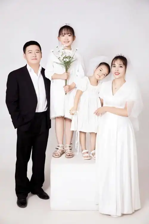 幸福一家四口四口,两个女儿系列_婚姻_全家福_写真_亲子_儿童摄影