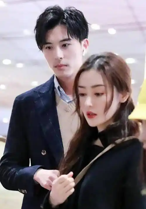 爆出新恋情,希望她在新的一年里事业爱情双丰收_李子峰_徐开_古力娜扎