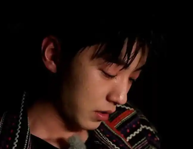 王俊凯的皮肤不好高清近镜头看到他哭时这下相信了