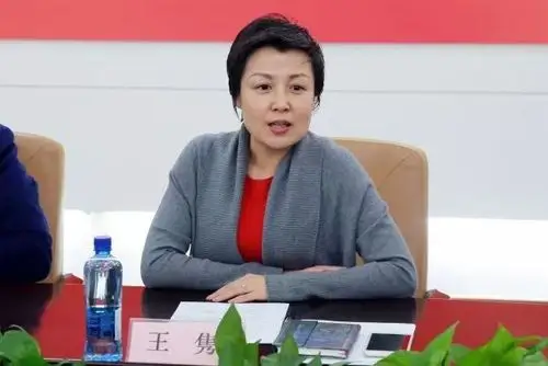 中国上海国际艺术节首聘驻节指挥家汤沐海携启航巡演内蒙古