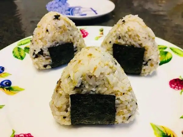 好吃go做的三角寿司饭团