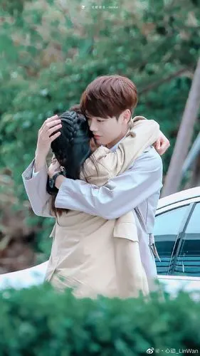 有没有人和我一样觉得林彦俊x万鹏cp嗑