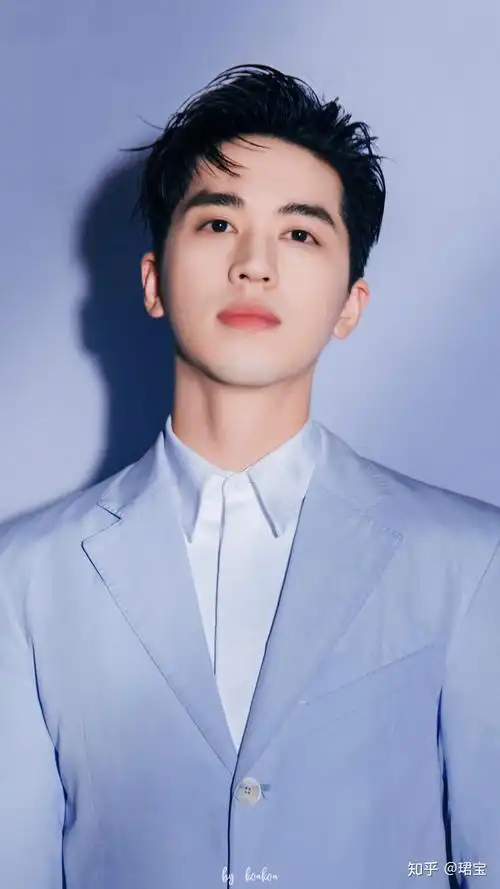 可以用许魏洲的照片帅惨我吗?