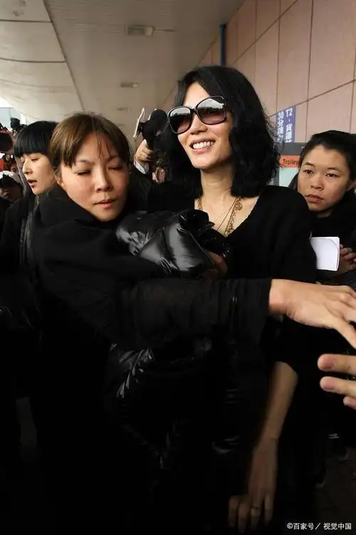 可能窦唯没说谎,他与王菲的婚姻是场阴谋,那英证实了这点!