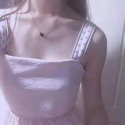 白祁女生部位头像锁骨控我想做你的人间理想