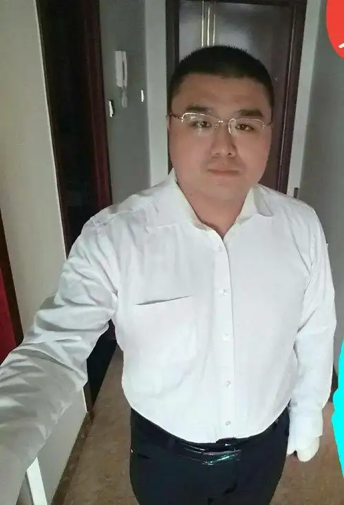 微胖男生适合的短发发型