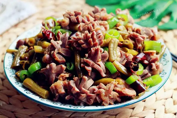 酸辣鸡胗