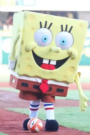 中职/海绵宝宝「脚」开球创先例 神来一脚踢进好球