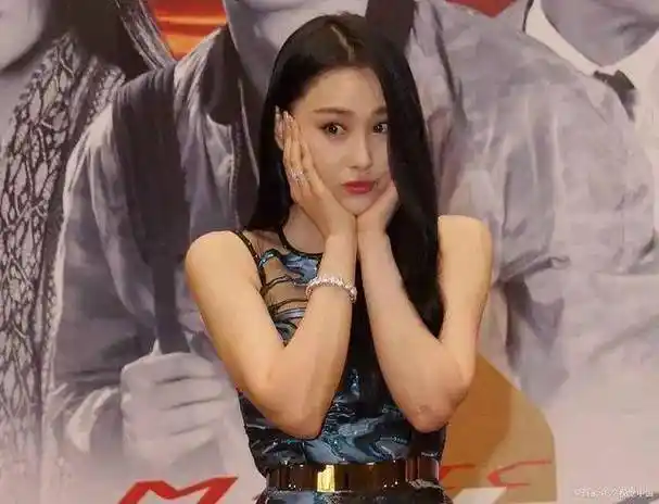 张馨予10年前旧照被流出!网友:满身的风尘味,何捷看过吗?