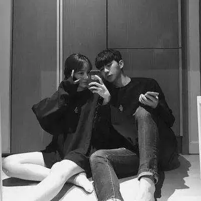 高冷双人黑白情侣头像