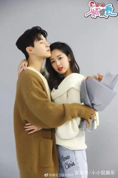 刘宪华单膝跪地求婚陈都灵,甜蜜浪漫cp感十足