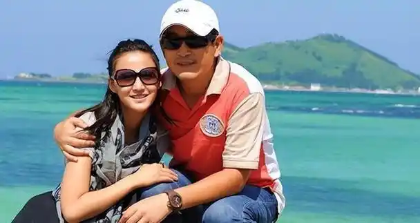 张歆艺我这辈子最正确的决定就是在38岁高龄为小丈夫生儿子