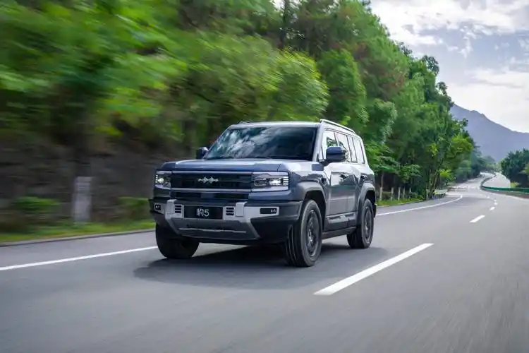 方程豹全家族亮相献礼比亚迪, super 9超跑亮相