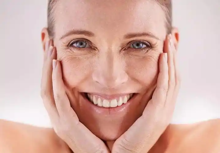 50 女性光彩照人的肌肤秘密_皮肤