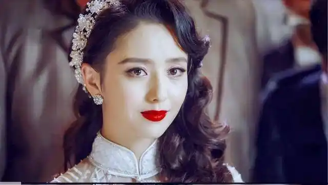 女明星的民国造型:刘诗诗气质温婉贤良,最后那对姐妹花是来搞笑的吗?