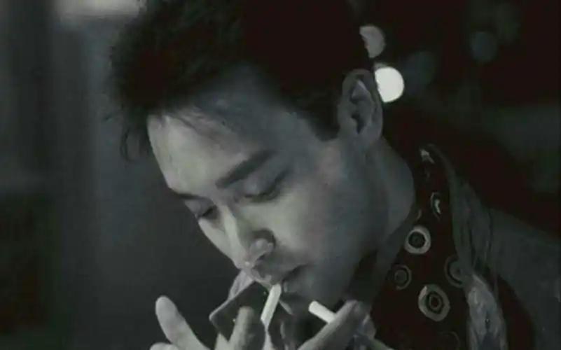 【张国荣】六十秒抽烟合集,帅到你了吗?_哔哩哔哩_bilibili