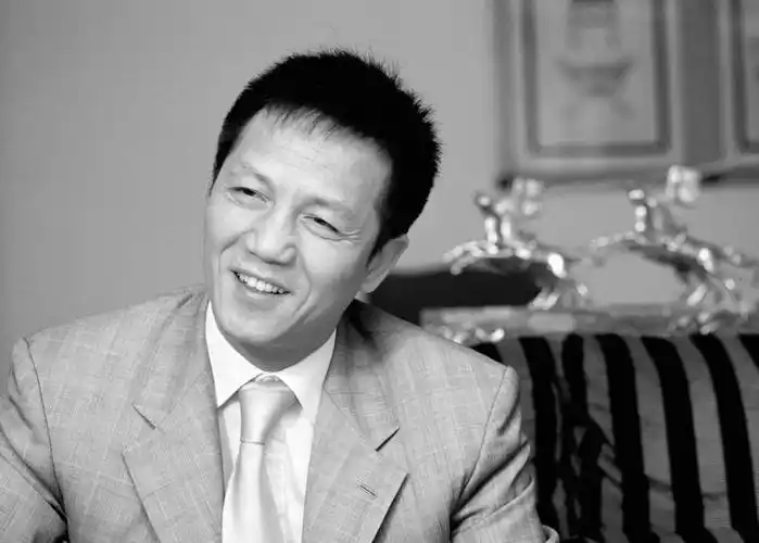 上海滩首富周正毅入狱前花15亿买豪宅在牢里仍躺赚30亿