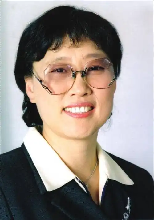 凌锋教授学术报告