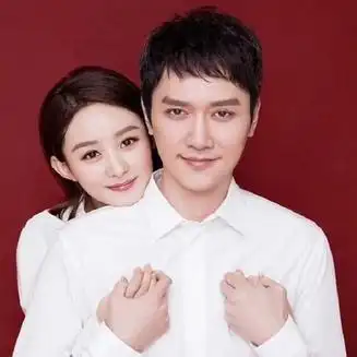 家庭生活赵丽颖出席典礼有一个比她小6岁的弟弟赵建飞,姐弟俩在家里