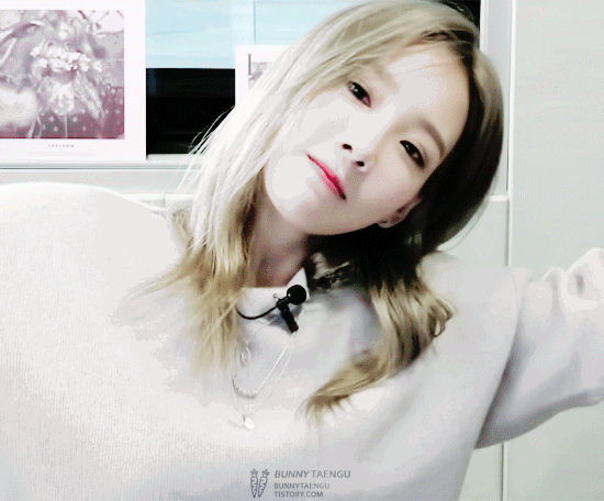 可爱gif歪头gif金泰熙gif美女gif