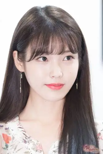 脸大的女生能不能剪空气刘海? - 知乎