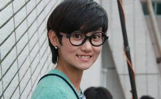 昔日"快女冠军"现状曝光,30多岁的她怎么落魄成这样了?