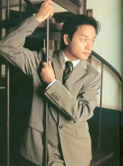 跟哥哥张国荣学习领带搭配技巧(转)作者的灰 - 为你钟情 - 为你钟情