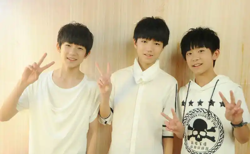 少年的你|tfboys组合|易烊千玺_新浪新闻