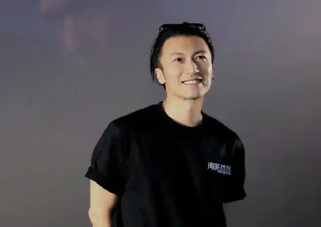 谢霆锋的帅真是能控住全年龄段,从妈妈辈到小孩